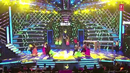 Aman-Trikha-Performing-PREM-LEELA--Royal-Stag-Mirchi-Music-Awards-2016