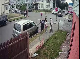 Atropellaron a motorizado y este sobrevivió al impacto