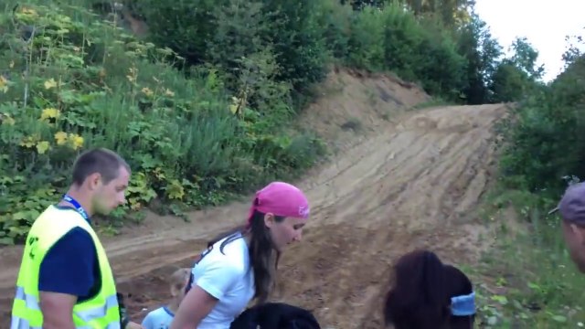 Quand t'essaies de grimper une colline trop abrupte en Jeep : Fail