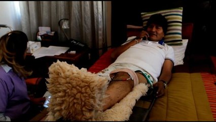 Evo Morales se recupera de operación de rodilla, pero no camina por sí mismo