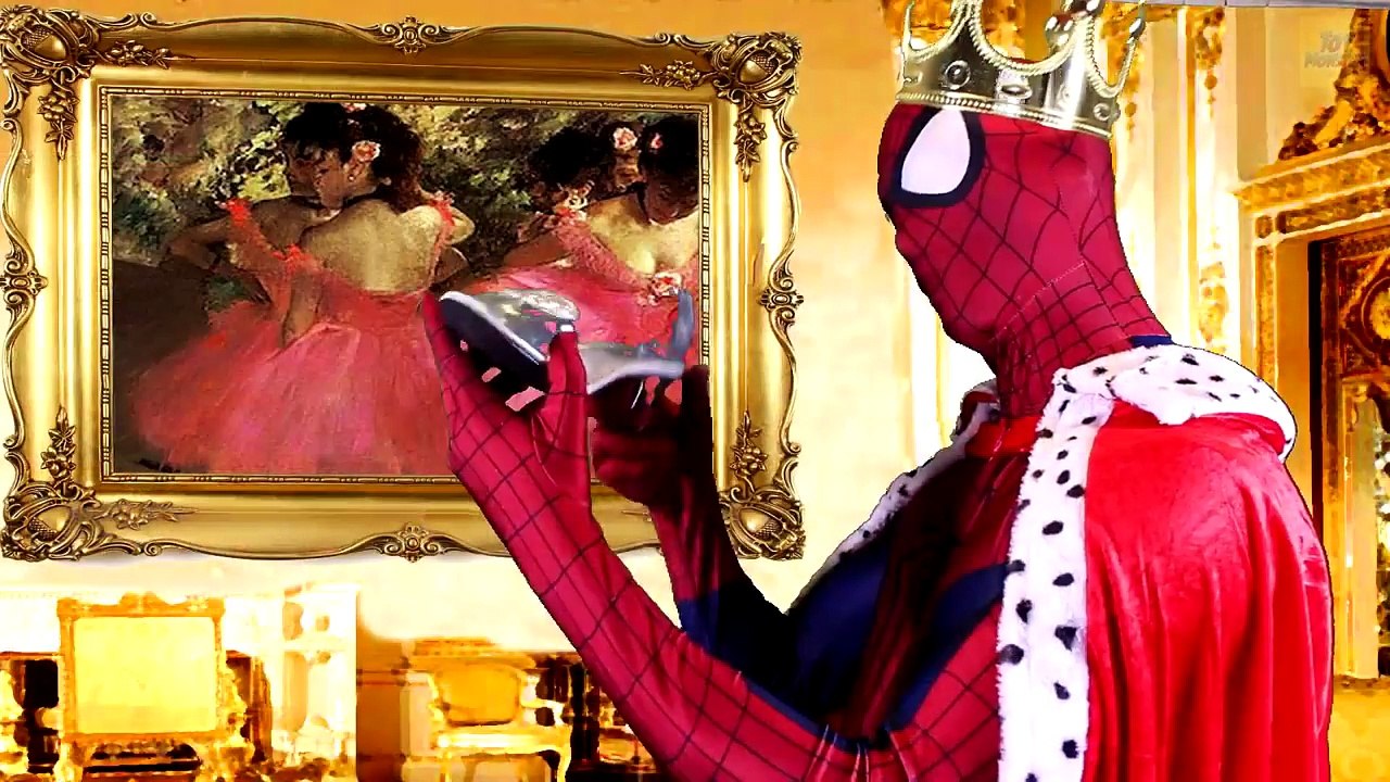 Frozen Elsa'nın Külkedisi Rüyası ! Örümcek Adam, Catwoman , Venom , Pink Spidergirl & Superman