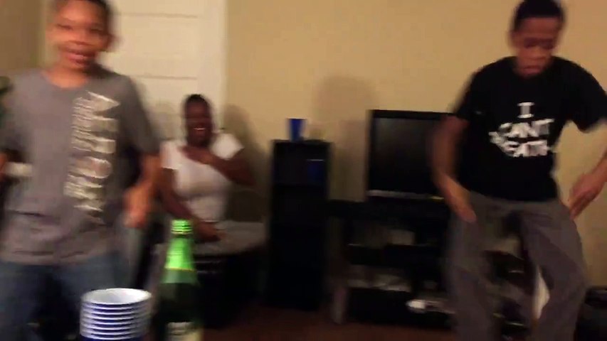 Rocking Dance of Brothers