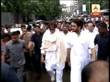 Amitabh Bachchan  at Vile Parle cremetorium to attend Rajesh Khanna's funeral