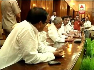 Pranab Mukherjee at Assembly seeking support for president election