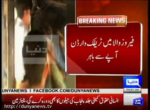 Traffic wardens torture civilian at Shahdara More, Lahore