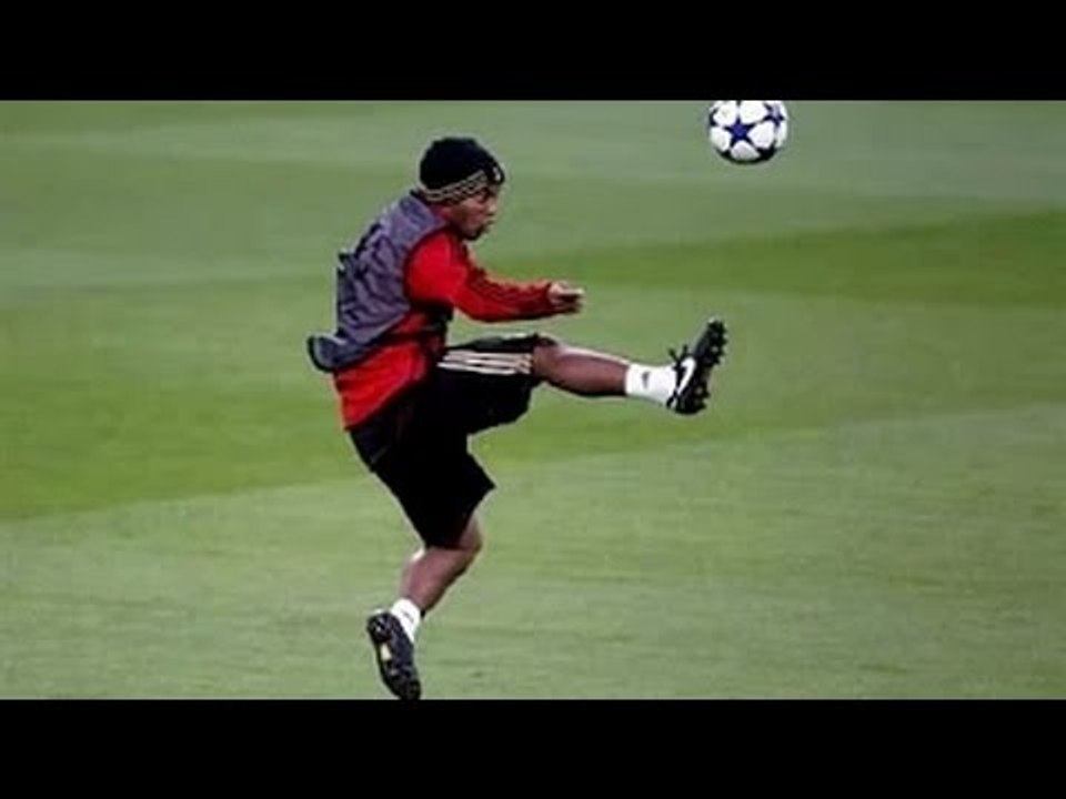 Ronaldinho The Master Of Control Watch and Enjoy ( CARLTON CARMI )