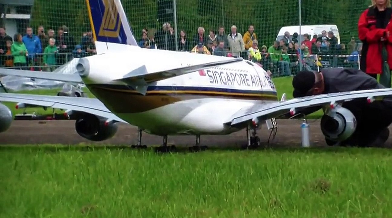 Orig.RCHeliJet™ Ferngesteuert Gigantic A-380 Singapore Airlines Peter Michel Hausen a.A 20