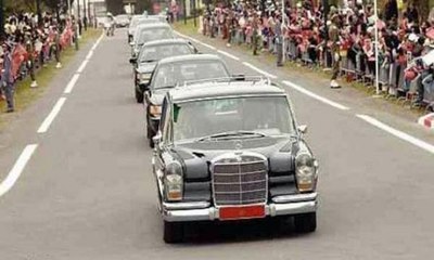 بلاغ  وزارة الداخلبية...إعتراض مسار الموكب الملكي بالطرق العمومية يشكل جريمة يعاقب عليها القانون