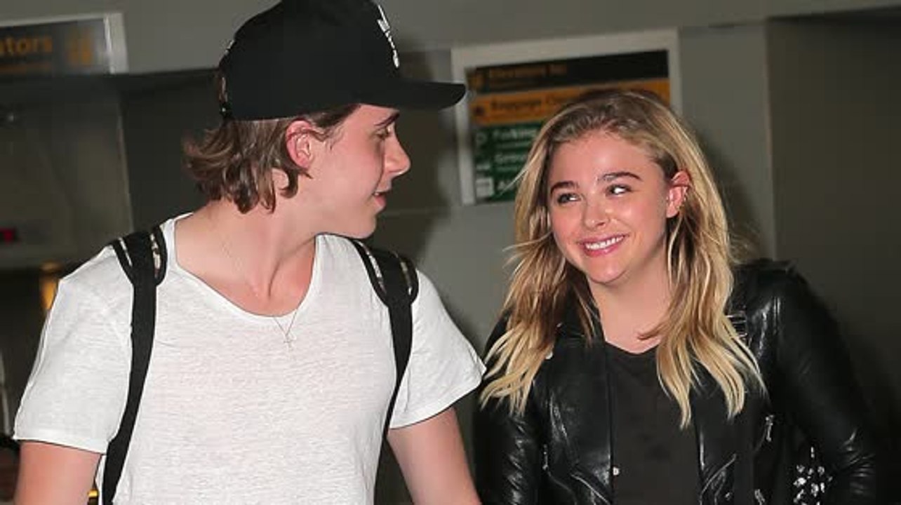 Chloe Grace Moretz und Brooklyn Beckham fliegen wie Turteltäubchen