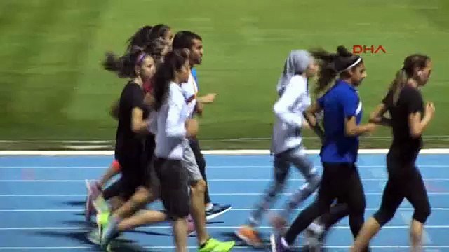 Aslı Çakır Alptekin pistlere geri döndü