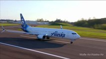 Alaska Airlines Boeing 737-900 landing in Seattle