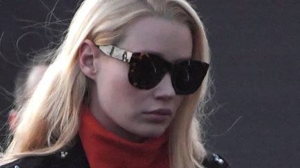 Iggy Azalea capturó a Nick Young siéndole infiel en cámara de seguridad
