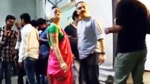 Sumona Chakravarti CAUGHT SMOKING At The Kapil Sharma Show