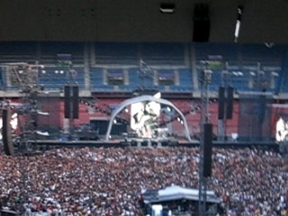 Red Hot Chili Peppers - Dani California