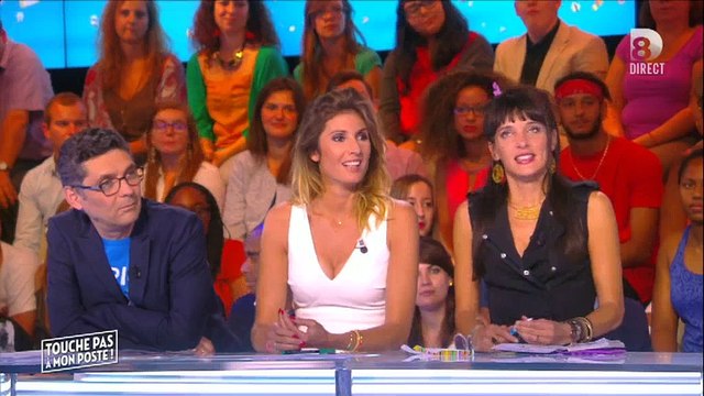 En larmes, Erika Moulet a fait ses adieux hier soir à Touche pas à mon poste - Regardez