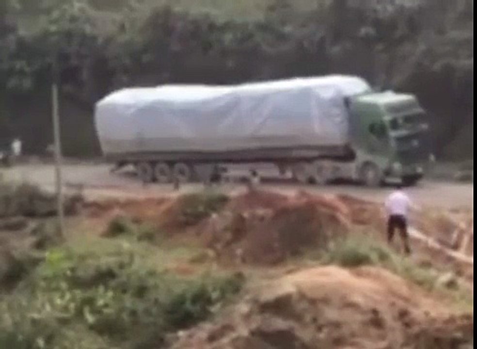 truck overturned - Truck Accident Crash