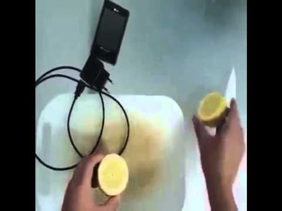 كيفيه شحن الموبايل (الهاتف) بدون كهرباء  شاهد ق...
