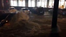 В Ростове-на-Дону введен режим ЧС! Смытые машины, вода выше полутора метров, есть жертвы...