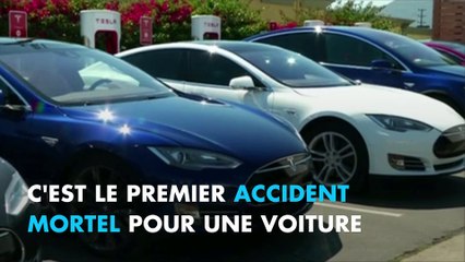 Le conducteur d'une Tesla en pilotage automatique meurt dans un accident