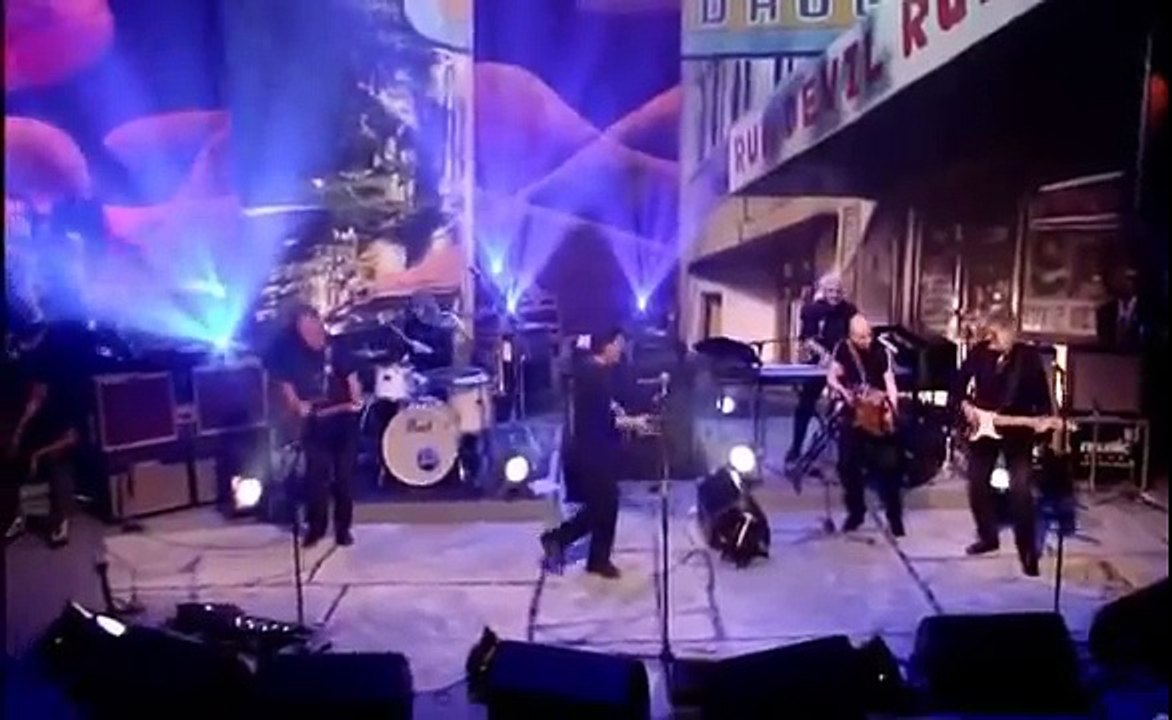 Paul McCartney and David Gilmour - Brown Eyed Handsome Man (Later with Jools Holland Nov '99)