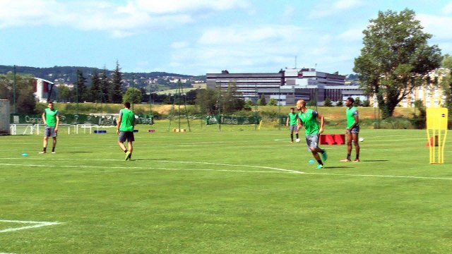 Séance devant le but pour les Verts