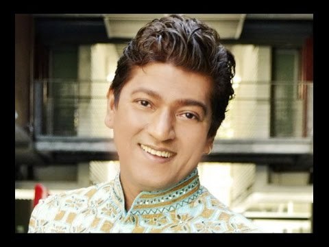 VIDEO: MOIST-EYED BOLLYWOOD CELEBS AT AADESH SHRIVASTAVA'S 'CHAUTHA'