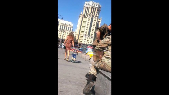 Российский наемник- мамуля дай денег...