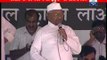Anna Hazare begins his indefinite fast at Jantar Mantar