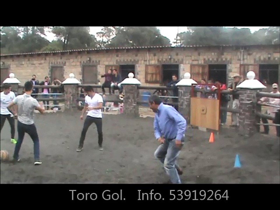 CHARLOTADA, fiesta comica taurina, PAYASO DE RODEO, lienzos charros, CORTIJOS, plaza de toros, FIESTAS, eventos,