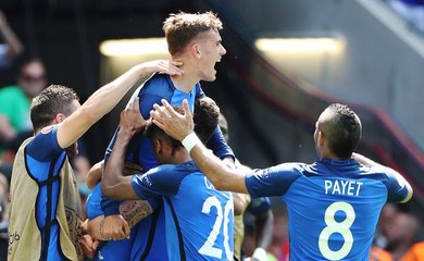 Le JT de l'Euro : Griezmann dans l'axe, l'arme fatale pour battre l'Islande ?