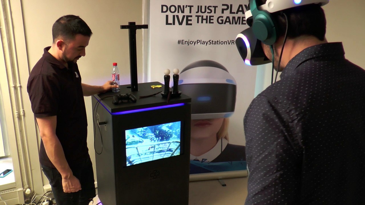"L'Obs" teste le Playstation VR