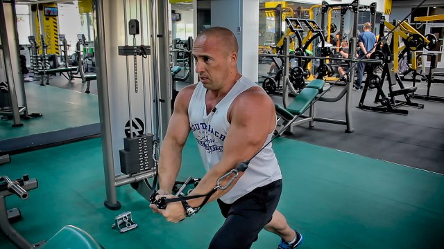 Тренировка мышц груди. Training your chest muscles