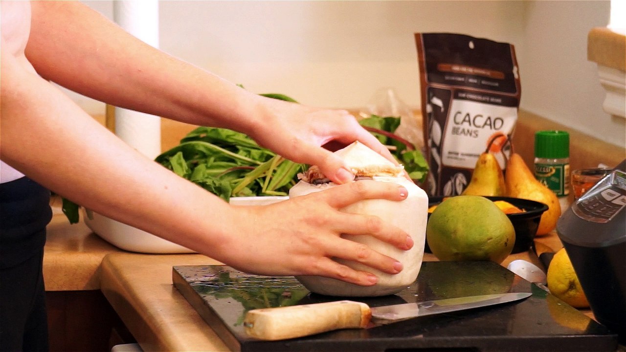 How to Open a Coconut, Fresh Coconut Water- Electrolytes! Weight Loss Drinks, Healthy Smoothies