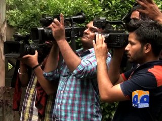 Imran Khan’s sister harassed by VVIP motorcade in Lahore -01 July 2016