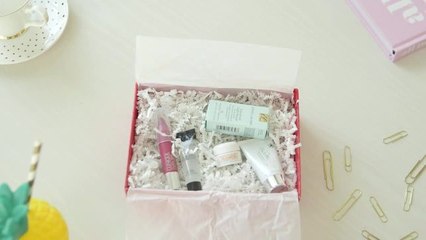 Your First Look Inside the July 2016 Allure Beauty Box