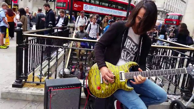 Miguel Montalban - Sultans of Swing - Awesome busker @ Oxford Circus Tube Station, London 30/06/16