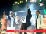 Shahrukh dances with joy while recieving the 'Dada Sahab Phalke Award'
