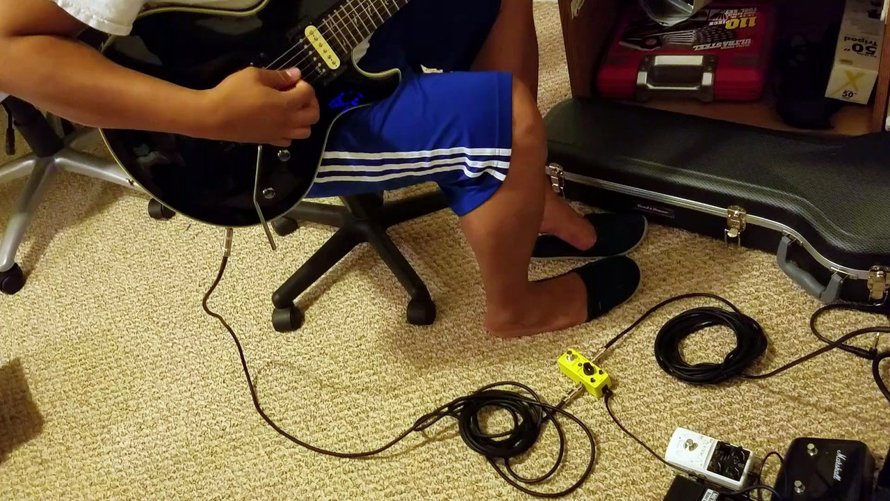 broken delay pedal