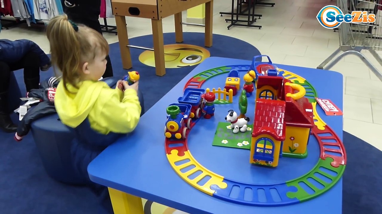 Беби Борн и Девочка Ника. Шоппинг в магазине игрушек. Новые подарки для куклы. Видео для детей