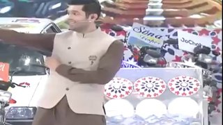 See What Fahad Mustafa Said To This Lady - YouTube