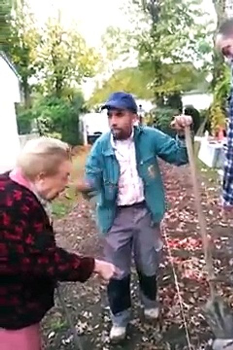 Vidéo drôle, Mamie fait de la résistance