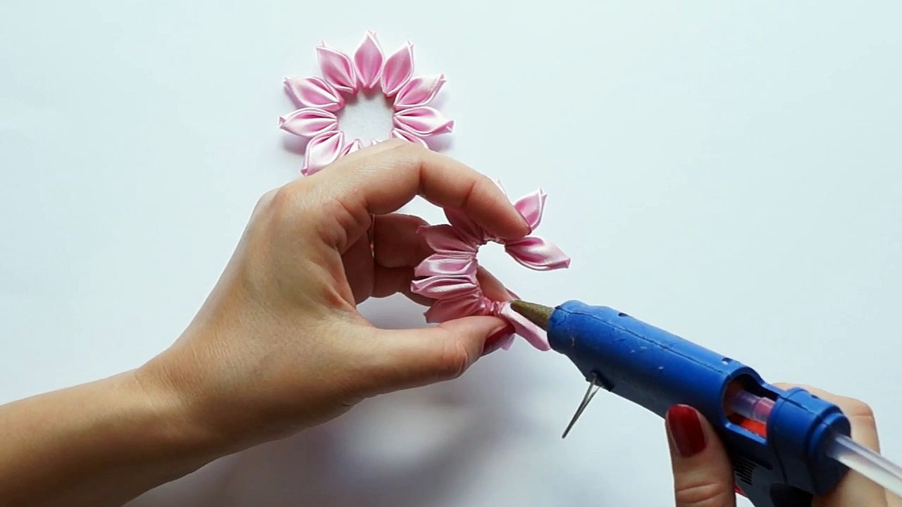 Tutorial - Flower Kanzashi