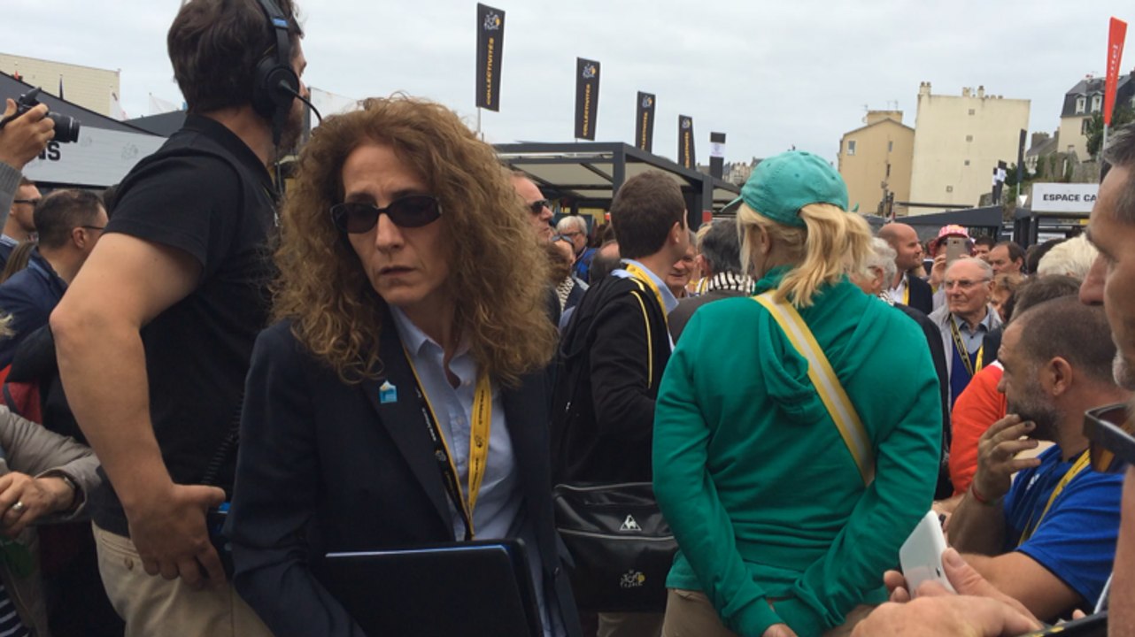 Inauguration par les officiels du Tour et les élus
