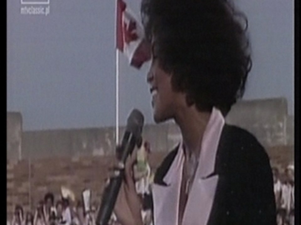 Whitney Houston live, Love will save the day