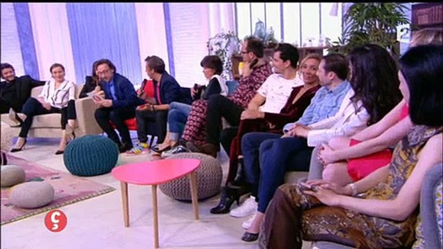 Stéphane Bern à deux doigts de fondre en larmes pour la dernière de Comment ça va bien - Regardez