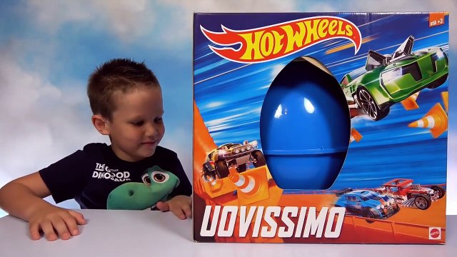 ХотВилс Мега большое яйцо и много игрушек и трек Hot Wheels Zombie Strike много машинок Хот Вилс наше новое видео 2016