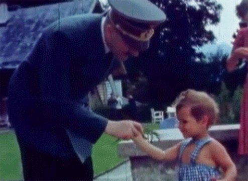 Hitler wollte „nur“ die TYRANNEI der Zionisten und Bolschewisten beenden – Der BRiD'ler wird heute ausgepresst