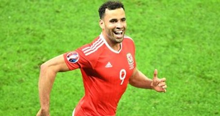 EURO 2016'da Maçın Adamı Seçilen Kanu'nun Takımı Yok