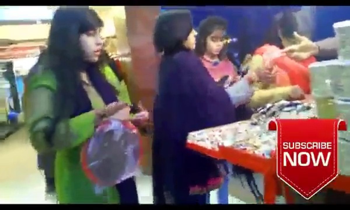 Beware of Boys - Secretely Recording Girls With Spy Cam In Lahore Liberty Market
