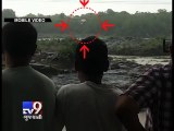 Valsad - 9 people stranded in river, rescued by helicopter - Tv9 Gujarati